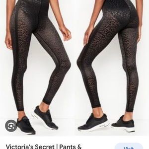 Victoria Secret Performance 7/8 Tight